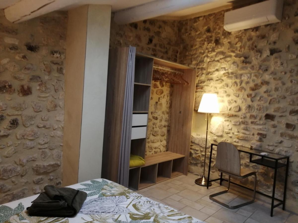 Gite De L Ancienne Poste Bourdic Exteriör bild